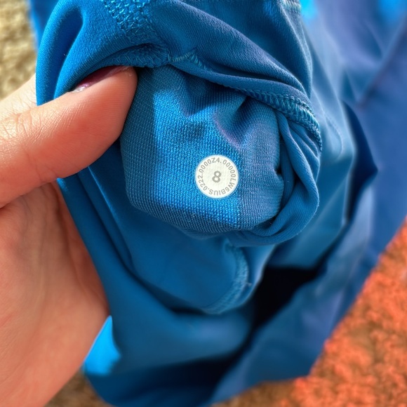 Five pair of Lulu lemon size 8 - Picture 15 of 16